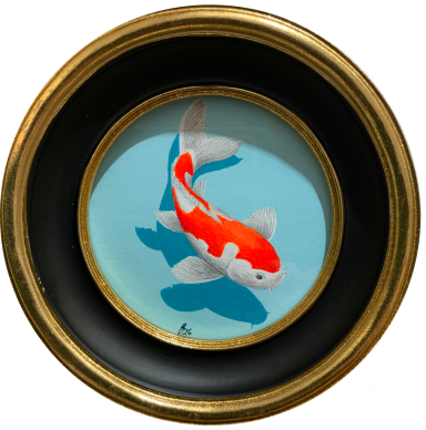 Acrylmalerei Ein Koi-Fisch schwimmt in einem runden, goldenen Rahmen auf aquablauem Hintergrund.